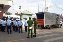 Bản tin NLĐ ngày 27-2: Chủ tịch UBND TP HCM: các quận, huyện đều phải lấy lại vỉa hè