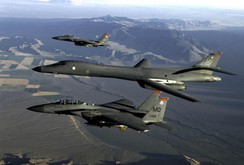 Bản tin NLĐ ngày 9-6: Máy bay ném bom chiến lược B-1B diễn tập trên biển Đông