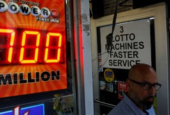 Bản tin NLĐ ngày 24-8: Giải độc đắc Powerball trị giá hơn 758 triệu USD đã có chủ