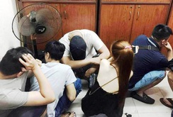 Đi đám cưới xong rủ nhau vào khách sạn phê ma túy