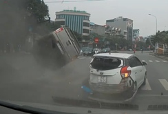 Clip: Tai nạn ô tô thảm khốc tại TP Hải Dương