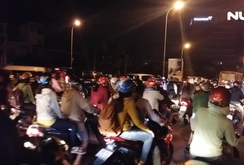 Kẹt xe kéo dài, từ Cái Bè - Tiền Giang lên TP HCM hơn 4 tiếng