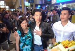 Quốc Cơ – Quốc Nghiệp bật khóc tại sân bay ngày trở về