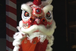 Thót tim với màn tranh tài thi Lân lên mai hoa thung