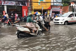 Tiêu điểm: TP HCM ngày càng ngập sâu hơn, điểm “tụ nước” nhiều hơn, vì sao?