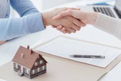 Làm sao để tránh bị lừa khi ủy quyền cho người khác bán nhà? Làm sao để tránh bị lừa khi ủy quyền cho người khác bán nhà?