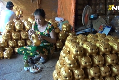 Hàng ngàn con heo đất phục vụ thị trường Tết Kỷ Hợi 2019