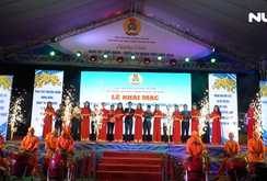 Khai mạc “Ngày hội công nhân - Phiên chợ nghĩa tình”