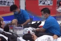 Háo hức tham gia hiến máu tình nguyện