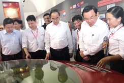 Bí Thư Thành ủy TP HCM Nguyễn Văn Nên thăm Công viên Phần mềm Quang Trung