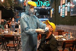 TP HCM lấy mẫu xét nghiệm ngẫu nhiên tại các quán nhậu