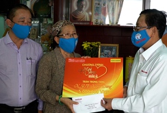 “Mai Vàng nhân ái”: NSƯT Ngọc Dung ngân vang giọng hát ngọt ngào ở tuổi 66