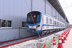 Chạy thử đoàn tàu metro đầu tiên tại depot Long Bình