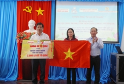 Tiền Giang: Học bổng và 2.000 lá cờ Tổ quốc đến với huyện Châu Thành