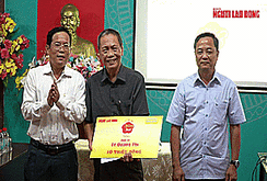 "Mai Vàng tri ân" thăm 2 văn nghệ sĩ ở Bình Phước