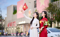 Trào lưu chụp ảnh áo dài dịp 30-4 của giới trẻ Hà Nội