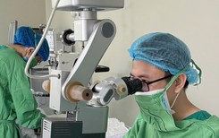 Ca đặt Paul Glaucoma Implant thứ hai, mở ra hy vọng mới cho bệnh nhân glaucoma