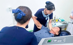 Kịp thời cấp cứu ca bỏng mắt vì xăng