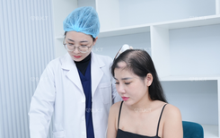 Bác sĩ Bùi Kiều Trang hướng dẫn điều trị rụng tóc kéo dài ở giới trẻ