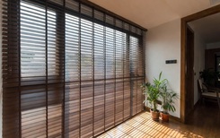 Không gian sống thư thái tại TPHCM: Sự kết hợp hoàn hảo giữa cây xanh và rèm cửa tự nhiên