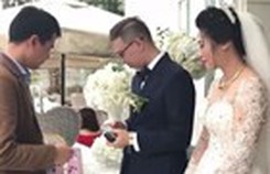 Đám cưới quẹt thẻ thay phong bì: Người khen, kẻ chê Đám cưới quẹt thẻ thay phong bì: Người khen, kẻ chê