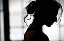 Tôi không giữ được mình với bạn thân vì lạc nhịp với chồng Tôi không giữ được mình với bạn thân vì lạc nhịp với chồng