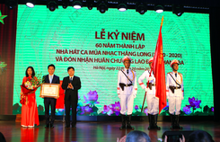 Nhà hát Ca múa nhạc Thăng Long đón nhận Huân chương Lao động hạng ba Nhà hát Ca múa nhạc Thăng Long đón nhận Huân chương Lao động hạng ba