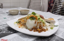 Những món ăn kèm nước cốt dừa 'lịm tim' của người miền Tây ở TP HCM Những món ăn kèm nước cốt dừa 'lịm tim' của người miền Tây ở TP HCM