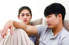 Điều đáng ngờ trong nhật ký của chồng Điều đáng ngờ trong nhật ký của chồng