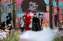 Mãn nhãn với show thời trang 'Hương rừng, sắc núi' tại Đắk Nông Mãn nhãn với show thời trang 'Hương rừng, sắc núi' tại Đắk Nông