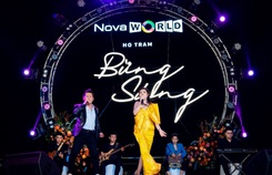 Bằng Kiều trình diễn loạt ca khúc lãng mạn bên bờ biển Hồ Tràm Bằng Kiều trình diễn loạt ca khúc lãng mạn bên bờ biển Hồ Tràm