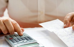 Lấy nhau 10 năm, chồng tôi chưa bao giờ đưa tiền cho vợ nuôi con Lấy nhau 10 năm, chồng tôi chưa bao giờ đưa tiền cho vợ nuôi con
