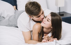 Vợ chết lặng chứng kiến chồng hoàn hảo đắm say bên tình cũ Vợ chết lặng chứng kiến chồng hoàn hảo đắm say bên tình cũ