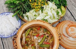 Ngày mưa, nhớ món mắm kho của má Ngày mưa, nhớ món mắm kho của má