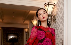 Quỳnh Anh hóa đóa hồng quyến rũ trong các thiết kế mới của Elise Quỳnh Anh hóa đóa hồng quyến rũ trong các thiết kế mới của Elise