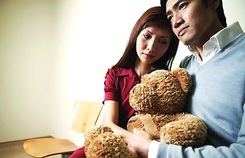 8 năm thèm nghe tiếng trẻ bi bô nói cười 8 năm thèm nghe tiếng trẻ bi bô nói cười