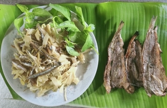 Trời mưa về Hội An thưởng thức cá khô Trời mưa về Hội An thưởng thức cá khô