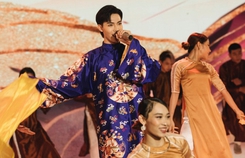 Erik: Tôi sốc vì bị chê hát dở Erik: Tôi sốc vì bị chê hát dở