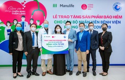 Manulife Việt Nam tri ân đội ngũ bác sĩ tại các bệnh viện phụ sản Manulife Việt Nam tri ân đội ngũ bác sĩ tại các bệnh viện phụ sản