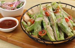 Đậu bắp nhồi cá thác lác chiên giòn Đậu bắp nhồi cá thác lác chiên giòn