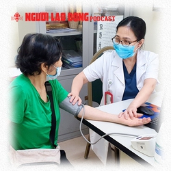 Bộ trưởng Bộ Y tế thông tin về lộ trình miễn viện phí
