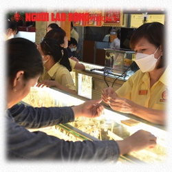Giá vàng trong nước diễn biến bất ngờ