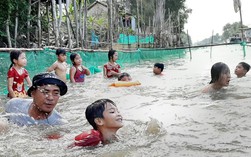 Anh Nhiều dạy trẻ học bơi miễn phí