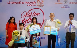Báo Thanh Niên trao giải cuộc thi Sống đẹp lần 3 'Trái tim yêu - bàn tay ấm'