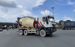 Tai nạn ngay vòng xoay Phú Hữu, 2 nữ sinh viên tử vong