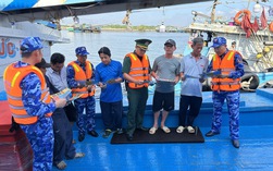 Vùng Cảnh sát biển 3 đẩy mạnh tuyên truyền chống khai thác thủy sản IUU
