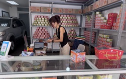 Thị trường pháo hoa Tết bắt đầu nóng, giá tăng 50.000 - 100.000 đồng/hộp