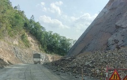 Truy tìm xe công trình gây tai nạn làm du khách nước ngoài tử vong