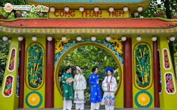 Ngày hội Việt phục tại Suối Tiên dịp Giỗ tổ Hùng Vương