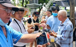 Xuyên trưa đội nắng đi mua tour giảm giá tại ngày hội du lịch TP HCM